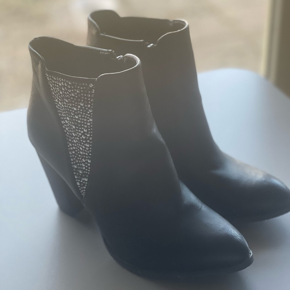 Black booties with sparkle size 8